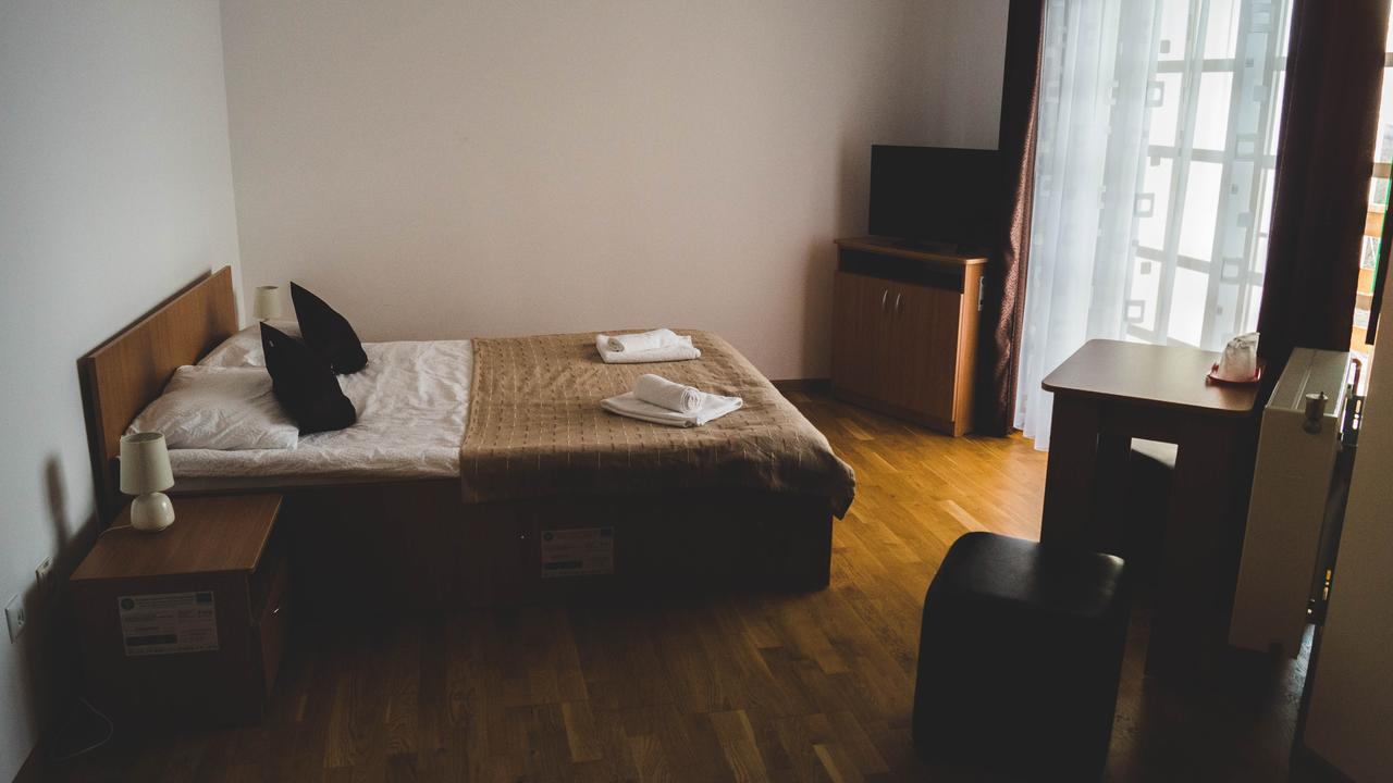 Pensiunea Codruta Carpinisu Ngoại thất bức ảnh